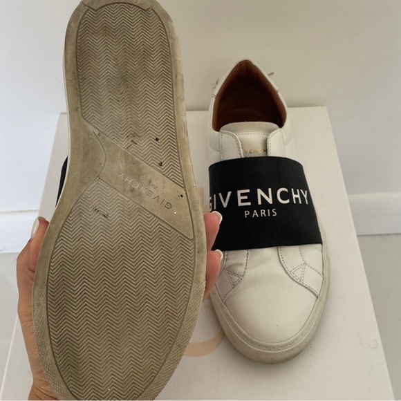 Givenchy sneakers - Picture 2 of 3